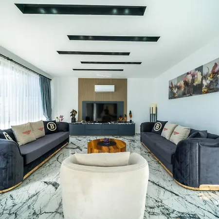 Ceyhun House Villa *